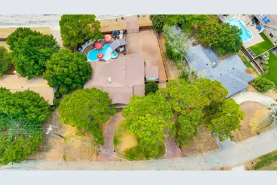 233 Oak Street, Highland Village, TX 75077 - Photo 36