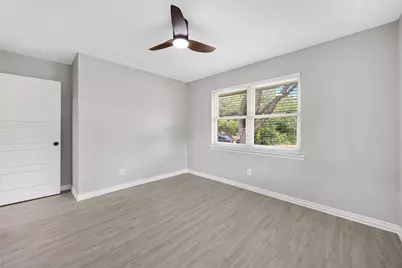 600 N Young Boulevard, DeSoto, TX 75115 - Photo 10