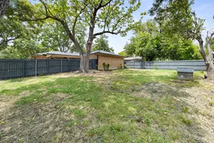 600 N Young Blvd, DeSoto, TX 75115 - Photo 30