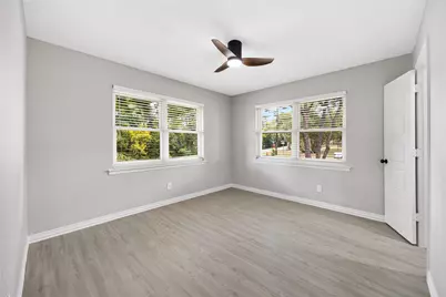 600 N Young Boulevard, DeSoto, TX 75115 - Photo 12