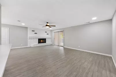 600 N Young Boulevard, DeSoto, TX 75115 - Photo 6
