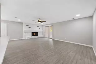 600 N Young Blvd, DeSoto, TX 75115 - Photo 6