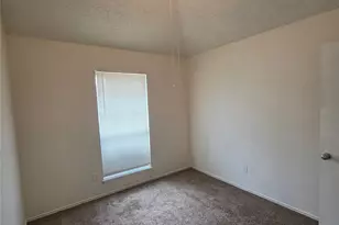 1105 Rosewood Ln, Lancaster, TX 75146 - Photo 6