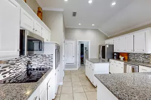 432 Shelby Dr, Burleson, TX 76028 - Photo 10