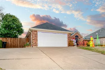 432 Shelby Drive, Burleson, TX 76028 - Photo 2