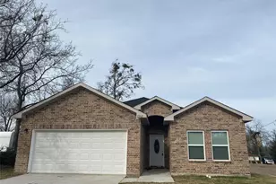 2202 Jones St, Greenville, TX 75401 - Photo 1