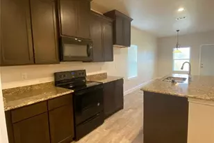 2202 Jones St, Greenville, TX 75401 - Photo 4