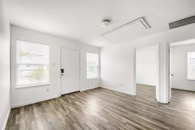 1216 E Powell Avenue, Fort Worth, TX 76104 - Photo 6