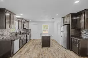 1209 Grinnell St, Dallas, TX 75216 - Photo 8