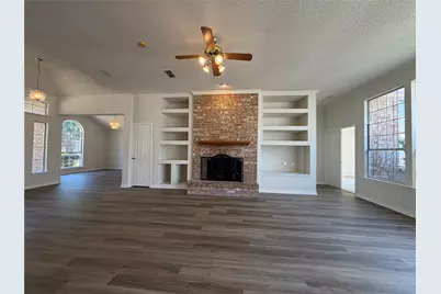 2915 Olympia Drive, Grand Prairie, TX 75052 - Photo 8