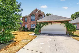 8646 Granville Dr, Dallas, TX 75249 - Photo 2