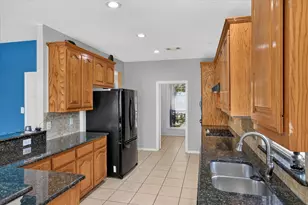 8646 Granville Dr, Dallas, TX 75249 - Photo 8