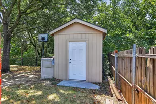 8646 Granville Dr, Dallas, TX 75249 - Photo 38