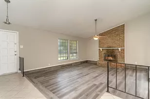 2311 Lawnmeadow Dr, Richardson, TX 75080 - Photo 2