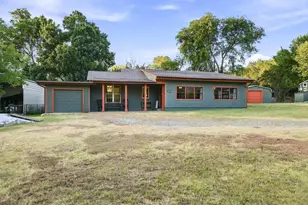 1027 Paradise Cove Rd, Pottsboro, TX 75076 - Photo 1