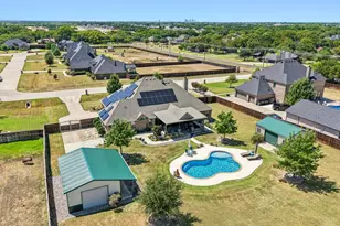 620 Cross Creek Dr, Waxahachie, TX 75167 - Photo 1
