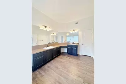 6016 Lake Vista Drive, Dallas, TX 75249 - Photo 12