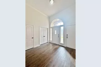 6016 Lake Vista Drive, Dallas, TX 75249 - Photo 2