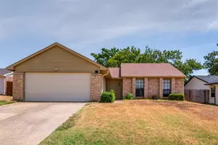 2602 Knoll Trail, Euless, TX 76039 - Photo 1