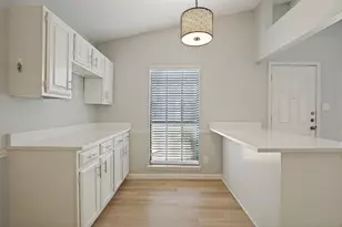 2602 Knoll Trail, Euless, TX 76039 - Photo 12