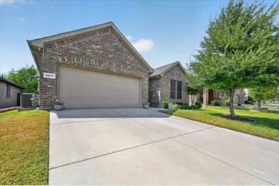5817 Stream Drive, Fort Worth, TX 76137 - Photo 4
