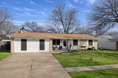 639 Yale Drive, Lancaster, TX 75134 - Photo 2