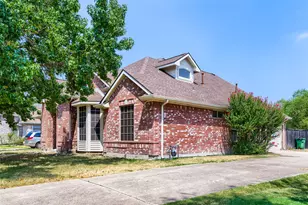 316 Shady Timbers Ln, Murphy, TX 75094 - Photo 2