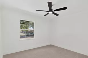 516 Clover Ln, Garland, TX 75043 - Photo 24