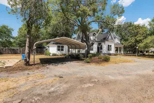 605 S Bond St, Whitewright, TX 75491 - Photo 36