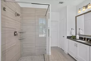 5451 Ashby Grove St, Dallas, TX 75209 - Photo 16