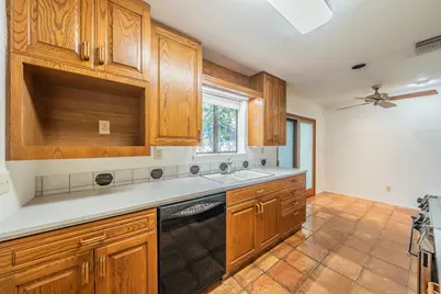 3014 Friendswood Drive, Arlington, TX 76013 - Photo 6