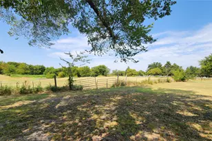 197 Gladys St, Lone Oak, TX 75453 - Photo 4