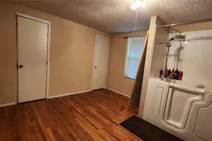 197 Gladys St, Lone Oak, TX 75453 - Photo 10
