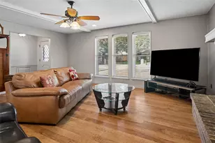 1105 Wood Creek Cir, Flower Mound, TX 75028 - Photo 4