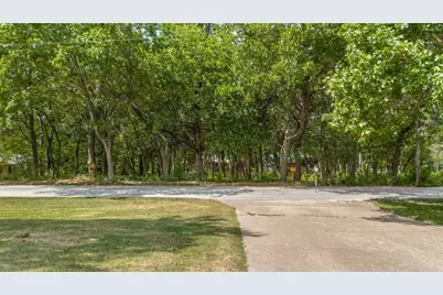 1004 Tanglewood Drive, Cedar Hill, TX 75104 - Photo 4