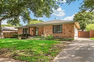 2510 Pinebluff Dr, Dallas, TX 75228 - Photo 2