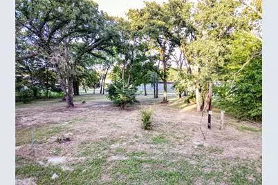 208 N Old Indian Trail, Tool, TX 75143 - Photo 8