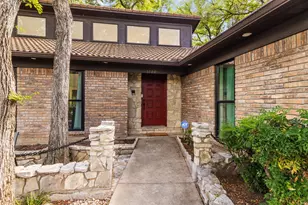 1100 Wayland Dr, Arlington, TX 76012 - Photo 2