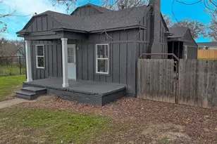 307 Fannin St, Nocona, TX 76255 - Photo 1