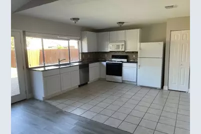 4921 Ashlock Drive, The Colony, TX 75056 - Photo 6