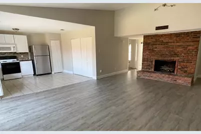 4921 Ashlock Drive, The Colony, TX 75056 - Photo 4