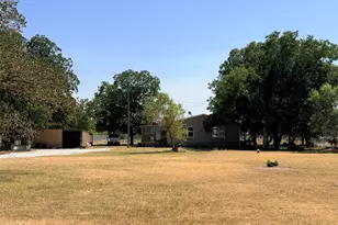1100 Alford St, Graham, TX 76450 - Photo 2