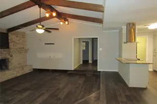 208 Opal St, Hewitt, TX 76643 - Photo 6