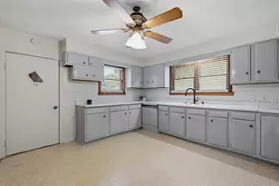 408 E Park Ave, Sherman, TX 75090 - Photo 18