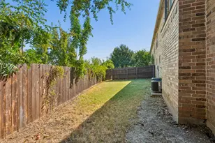 2940 Europa Dr, Grand Prairie, TX 75052 - Photo 18