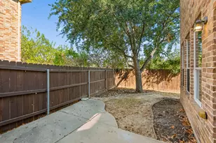 2940 Europa Dr, Grand Prairie, TX 75052 - Photo 16