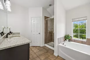 2113 Parkview, Carrollton, TX 75006 - Photo 12