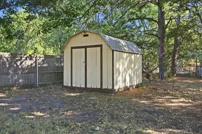 1713 E Mildred Street, Sherman, TX 75090 - Photo 8