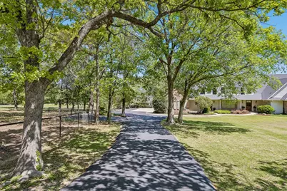 111 Stonecrest Road, Argyle, TX 76226 - Photo 2