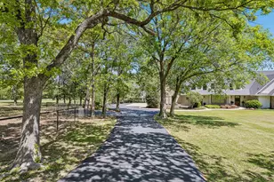111 Stonecrest Rd, Argyle, TX 76226 - Photo 2